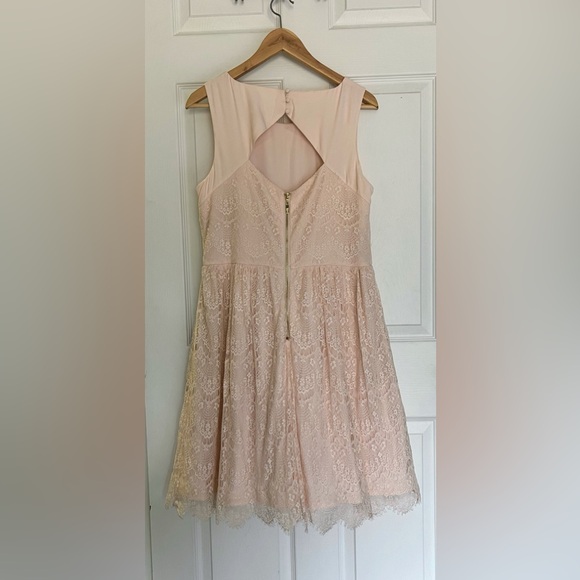 Jessica Simpson A Line Lace Dress, size 12 - Picture 2 of 6